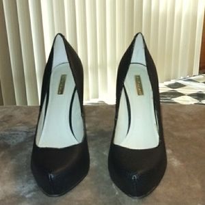 BCBGENERATION BLACK PUMP 91/2M